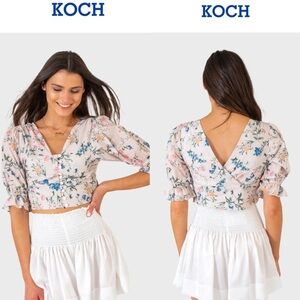KOCH Blush flower Piper cropped top size small - puff sleeves.